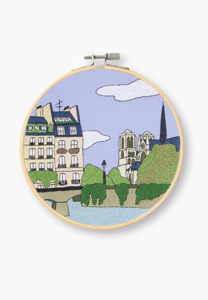 DMC - Kit de broderie de Paris par Kseniia Guseva - Intermédiaire