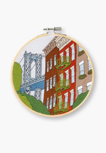 DMC - Kit de broderie New York par Kseniia Guseva - Intermédiaire