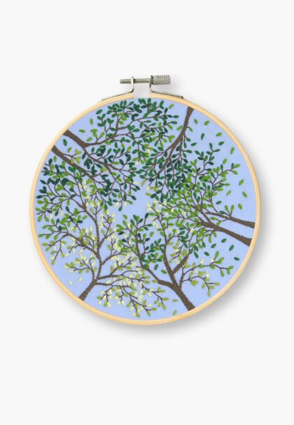 DMC - Kit de broderie sur la canopée des arbres par Nathalie Weinzaepflen - Débutant