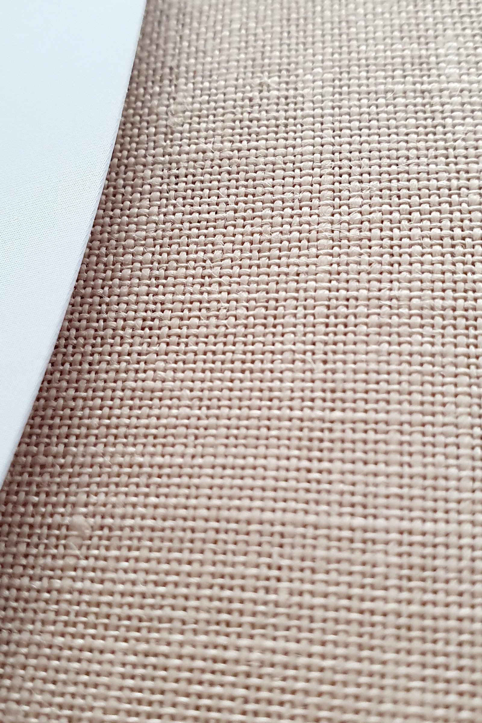 ZWEIGART Edinburgh 36 Count Linen Fabric Colour 309 – 48 × 68 cm - Image 2