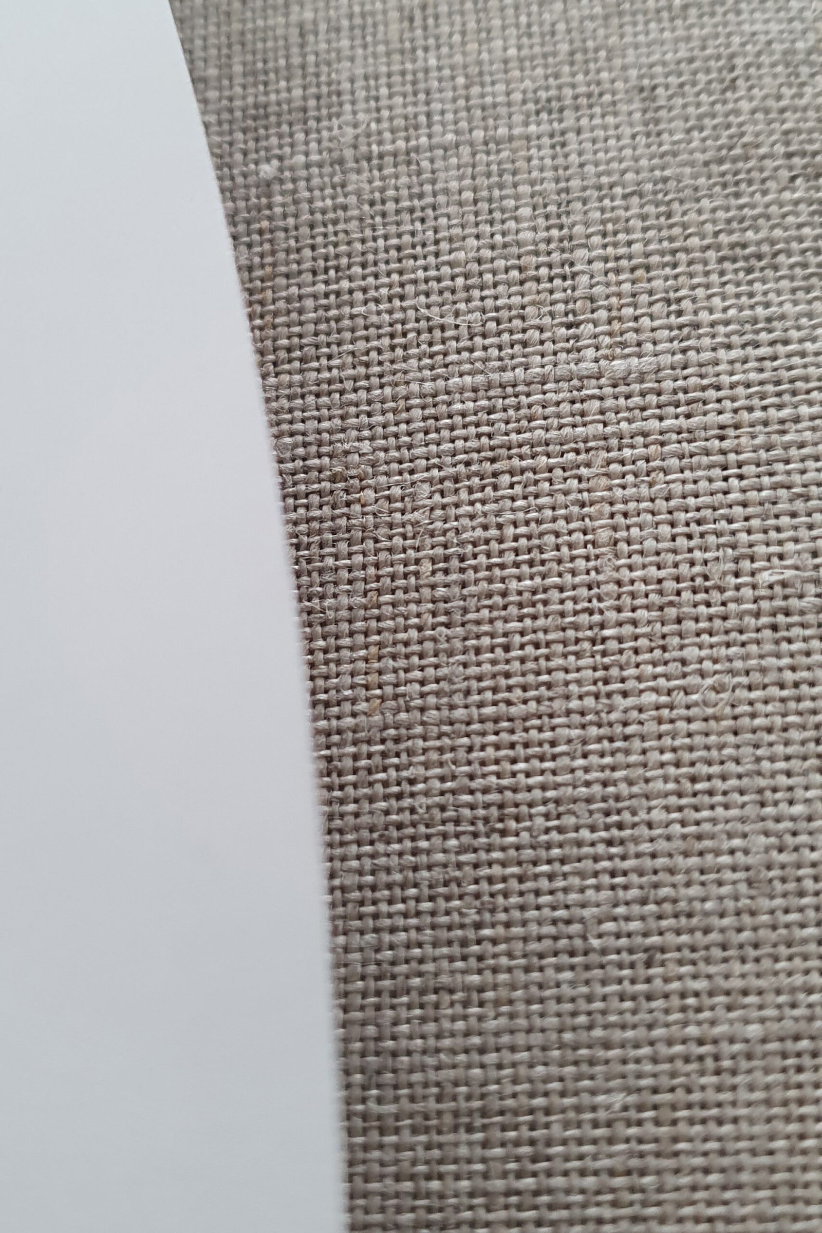 ZWEIGART Edinburgh 36 Count Linen Fabric Colour 53 – 48 × 68 cm - Image 2