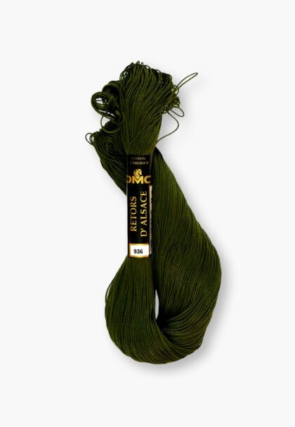 DMC Retors d'Alsace No. 8 - Couleur 936 - 100% coton - Fil de 20 g en écheveau