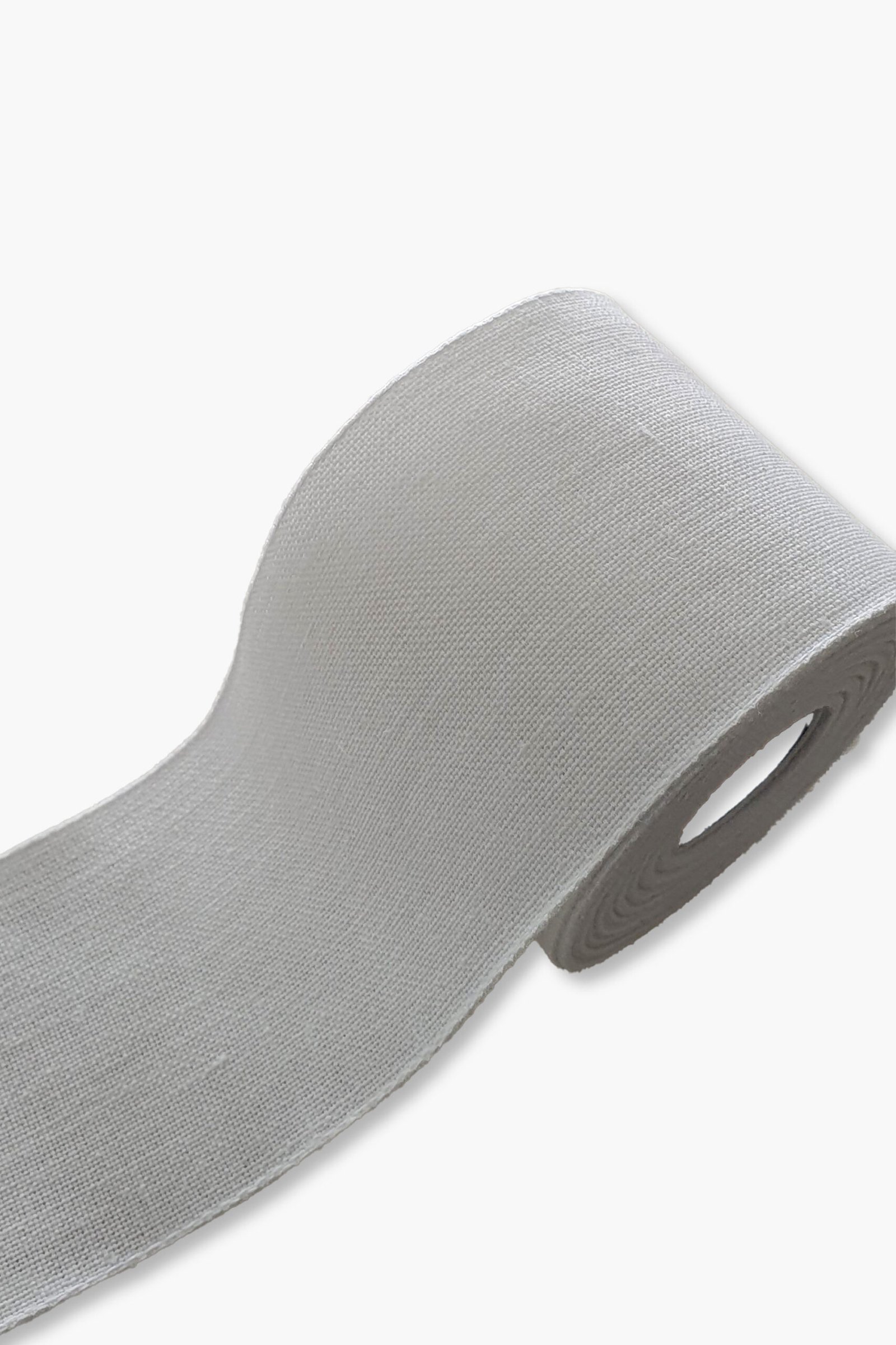 Fascia ricamata in lino ZWEIGART 72022 – Larghezza 8 cm – Colore 001 – 100% Lino - immagine 4