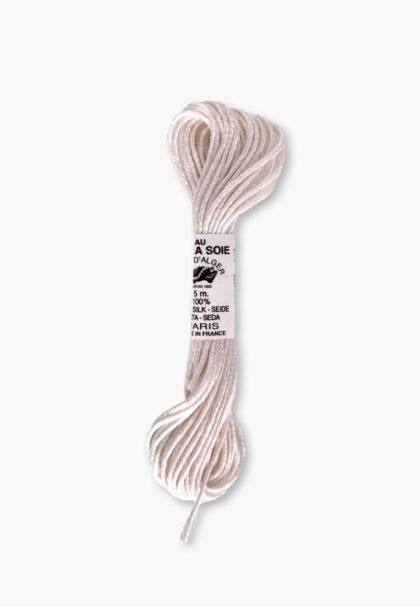 Au Ver à Soie Soie d’Alger Paris “4096” – 5 m Skein – Silk Thread