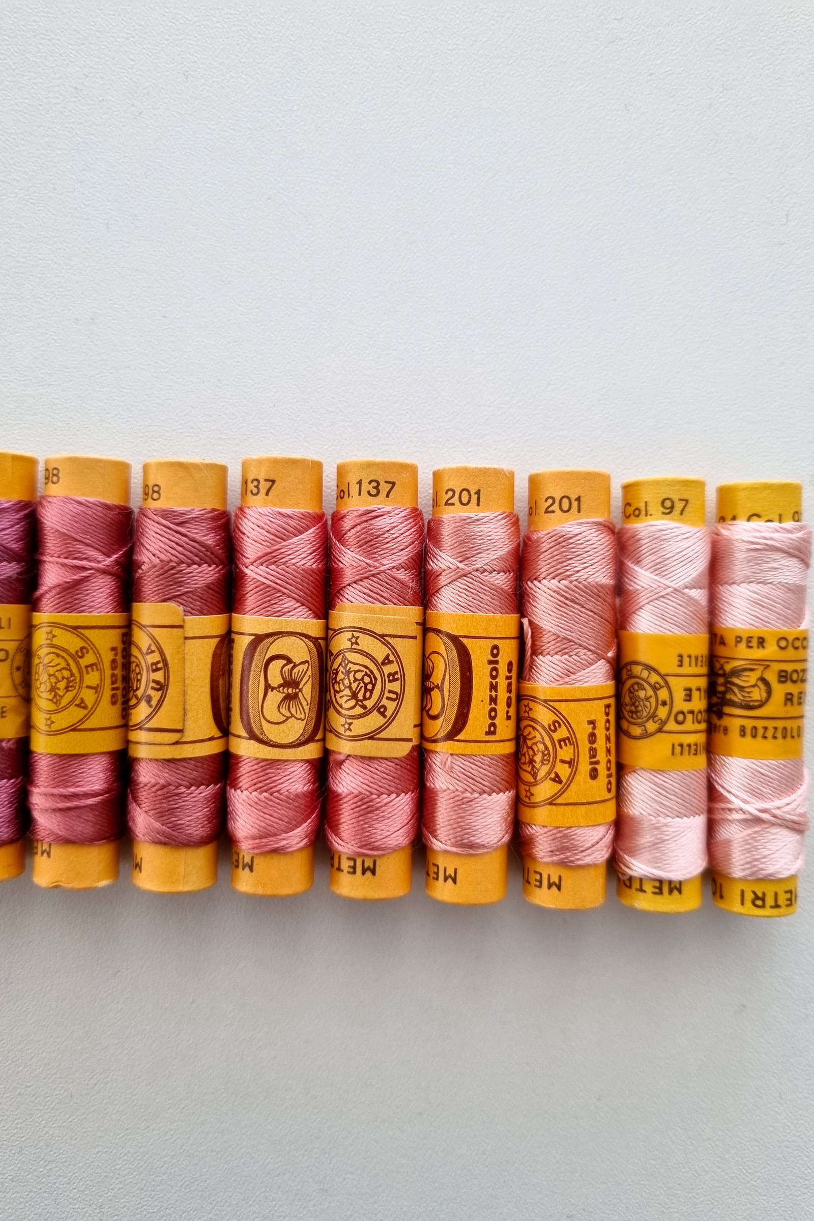 Bozzolo Reale & Tre Stelle – Vintage Silk Thread – Size 24 – 14 Antique Rose Spools - Image 4
