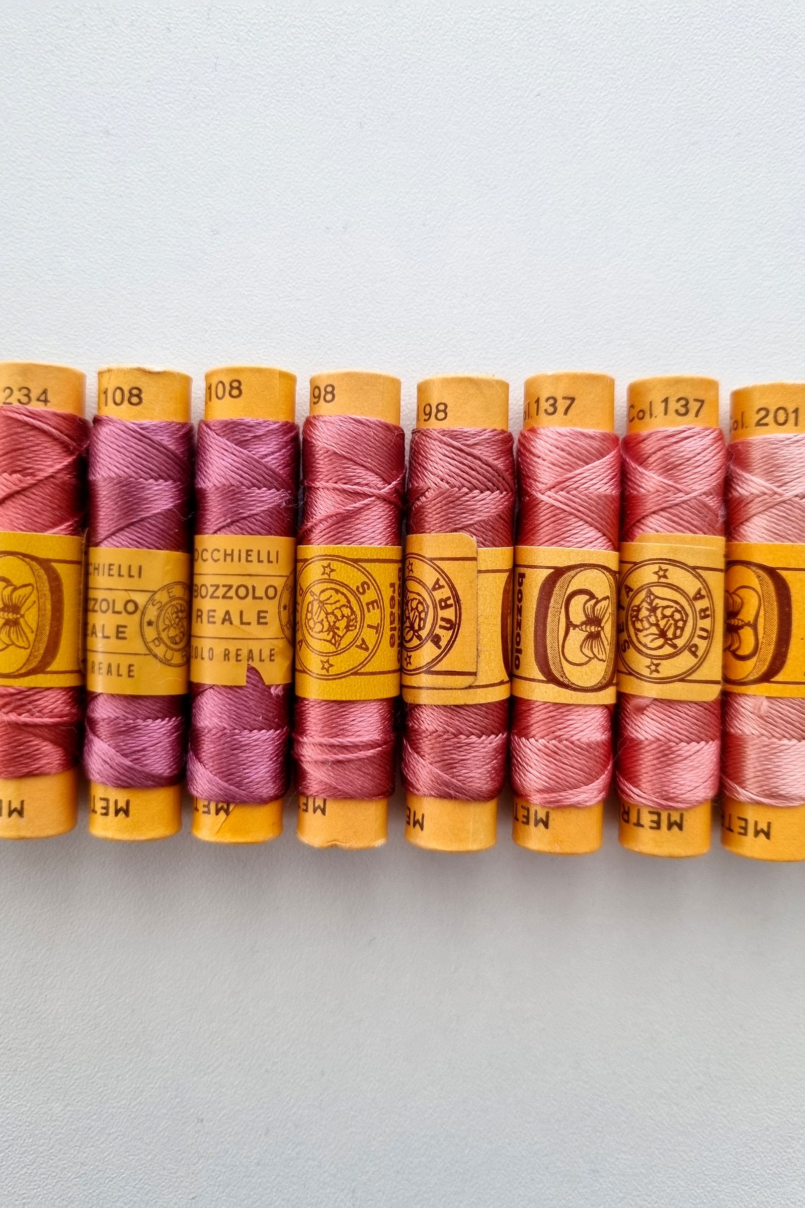 Bozzolo Reale & Tre Stelle – Vintage Silk Thread – Size 24 – 14 Antique Rose Spools - Image 3