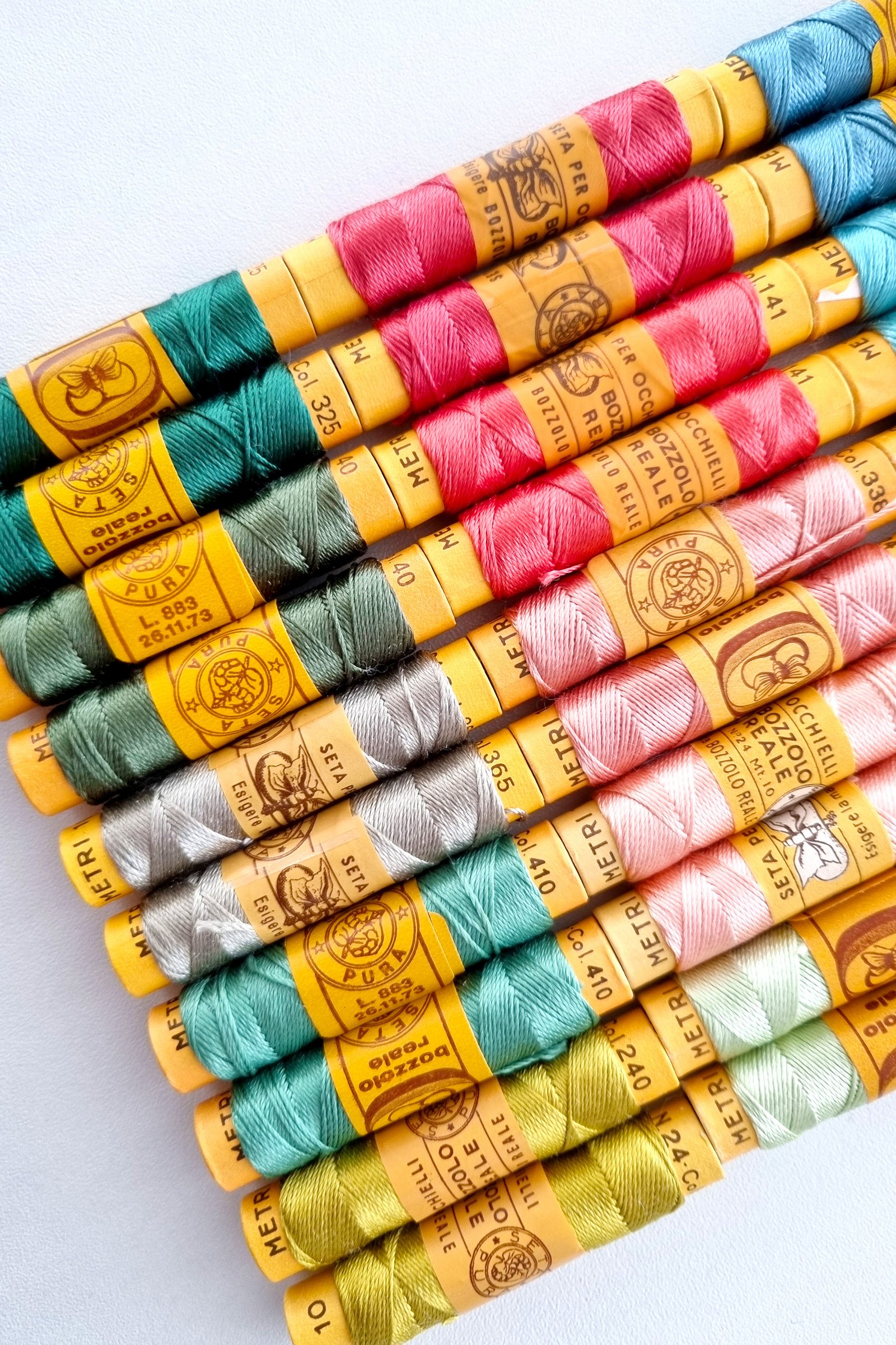 Bozzolo Reale & Tre Stelle – Silk Thread – Hortensia Flower Set – 40 Spools - Image 9