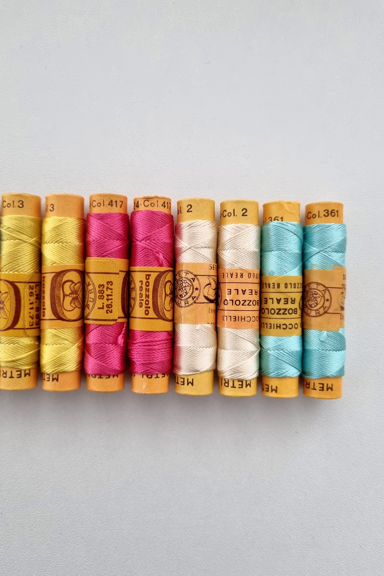 Bozzolo Reale & Tre Stelle – Vintage Silk Thread – Size 24 – 14 Summer Shades Spools - Image 5
